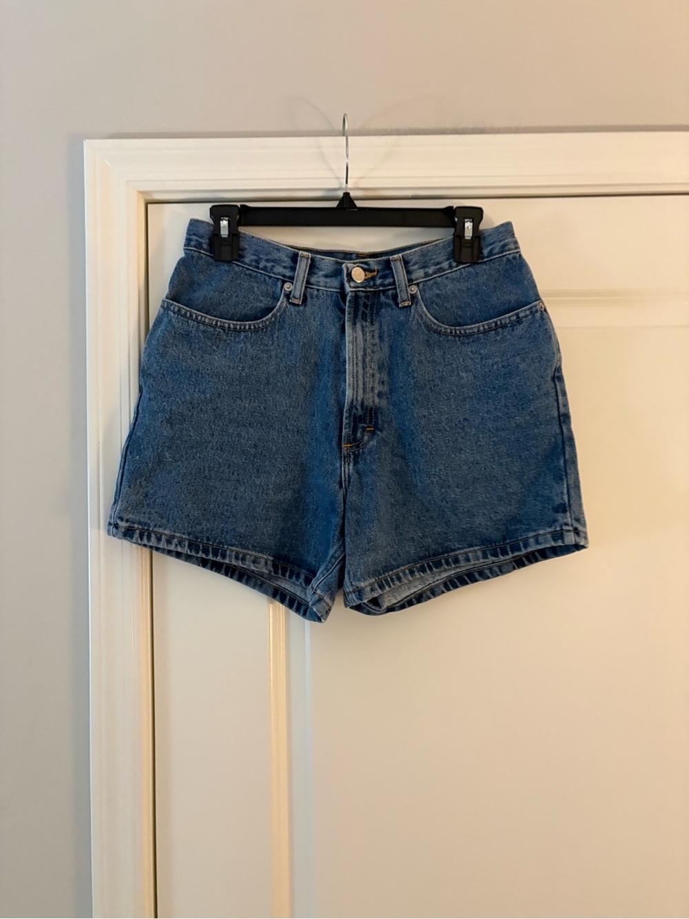 J. Crew Women’s Classic High-Rise Blue Denim Shorts - Picture 2 of 12